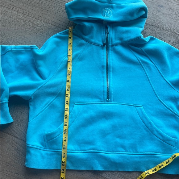 Lululemon Oversized 1/2 Zip Scuba Hoodie in 'Electric Turquoise' (M/L) *Stain* - Picture 12 of 14